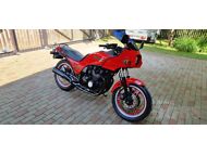 KAWASAKI GPZ550 1985
