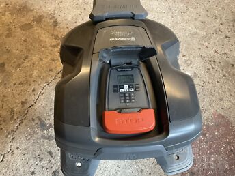 HUSGVARNA AUTOMOWER VARUOSAD