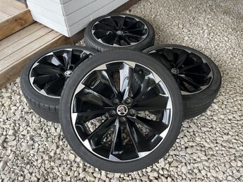 SKODA SUPERNOVA 19” ORIGINAAL VELJED+SUVEREHVID