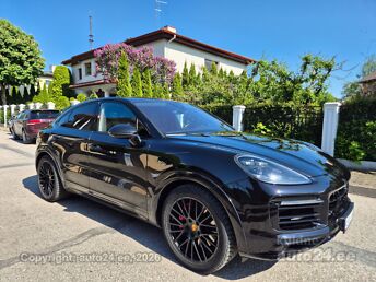 PORSCHE CAYENNE COUPE GTS 4.0 338 kW -21