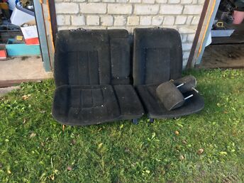 VW PASSAT B4 VELUURKATTEGA TAGAISTMED