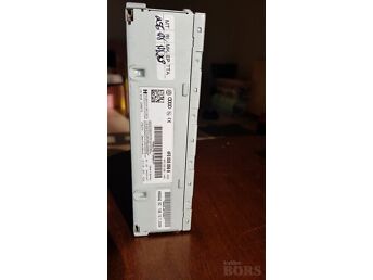 AUDI A64F RAADIO UNIT 2009A