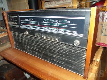 LAMPIDEGA RAADIO " SIRIUS "