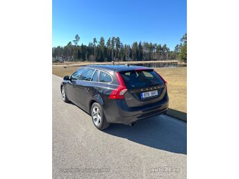VOLVO V60 MOMENTUM 1.5 112 kW -16
