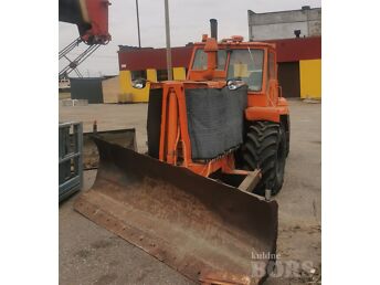 TRAKTOR T150