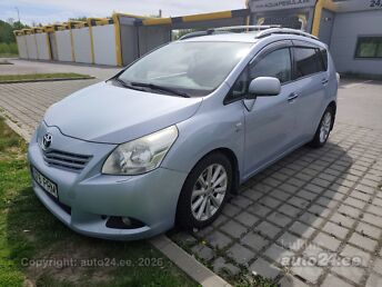 TOYOTA VERSO PRESTIGE 2.2 110 kW -11