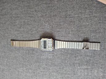 KÄEKELL CASIO A100 WE