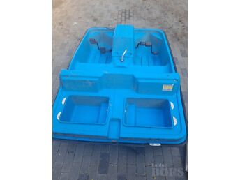 VESIJALGRATAS (PEDALBOAT)