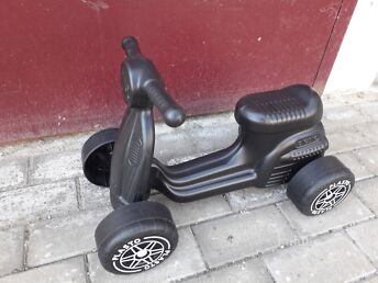 PLASTO SCOOTER