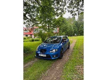 SEAT LEON CUPRA R 2.0 195 kW -11