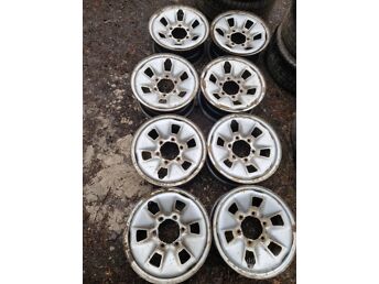 TOYOTA HIACE VELJED 15 TOLLI 6X139,7