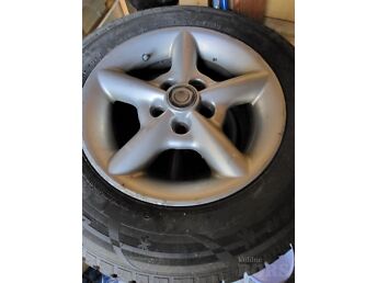 15" VALUVELJED KORRALIKE NAASTREHVIDEGA 5X100