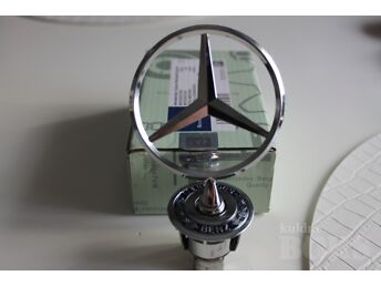 MERCEDES KAPOTIMÄRK, VELJEKAPSLID 75MM