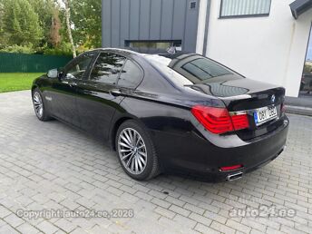 BMW 740 3.0 225 kW -11