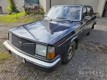 VOLVO 244 2.1 74 kW -79