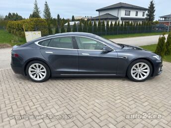 TESLA MODEL S 75D 158 kW -17