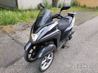 YAMAHA TRICITY 8 kW -16