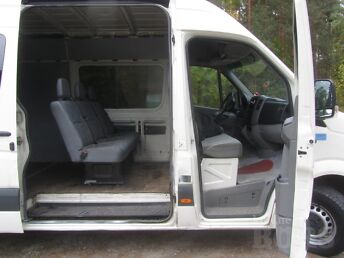 VW CRAFTER 6 KOHTA MAXI 2.5 100 kW -06