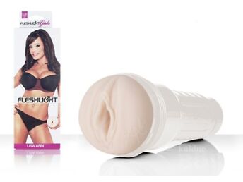 LISA ANN SIGNATURE FLESHLIGHT