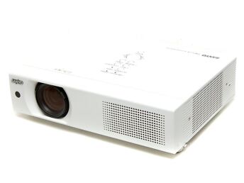 3 LCD PROJEKTOR SANYO PLC-XU105 - 4500 LUMENS - GARANTII