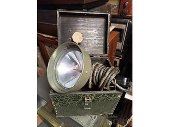 MILITAARNE SIGNAAL LAMP ERINEVATE TOONIDEGA