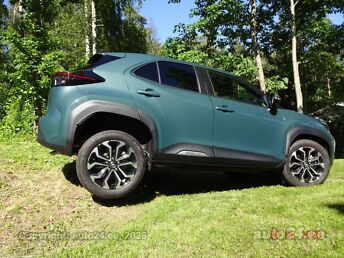 TOYOTA YARIS CROSS STYLE EDITION 1.5 68 kW -25