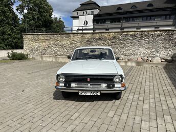 GAZ 24 10