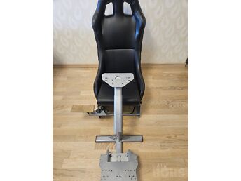 PLAYSEAT EVOLLUTION + RÖÖPAD + KÄIGUKASTIHOIDIK