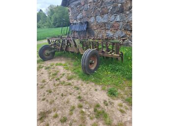KULTIVAATOR KOOS ÄKETEGA