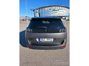 PEUGEOT 5008 GT 1.2 100 kW -24