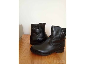 TAMARIS NAHAST TALVE POOLSAAPAD 38