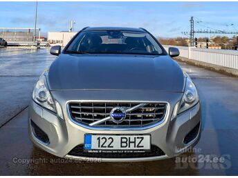 VOLVO V60 1.6 132 kW -12