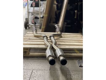 BMW E92 M3 SUMMUTI KESKMINE OSA X-PIPE
