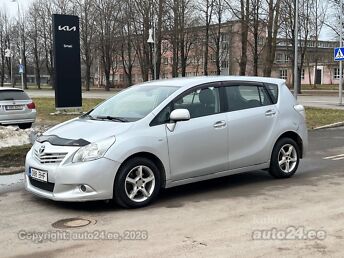 TOYOTA VERSO 2.0 93 kW -10