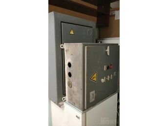 SUUR METALL KAST KAANEGA