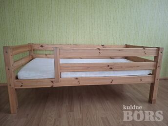TÄISPUIDUST LASTEVOODI