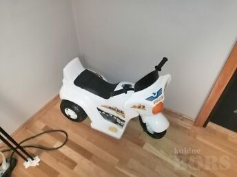 LASTE KOLMERATTALINE MOOTORATAS