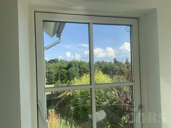 UKSI, AKNAID JA TERRASSI UKSI. PUIDUST JA PLASTIKUST.