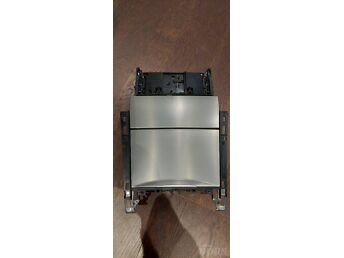 KESKKONSOOL ESI OSA MB W212 A212 680 98 50 Q2