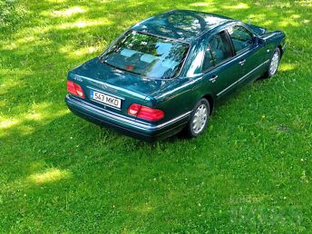 MB E320 ELEGANCE 3.2 -95