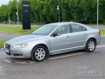 VOLVO S80 2.4 136 kW -07