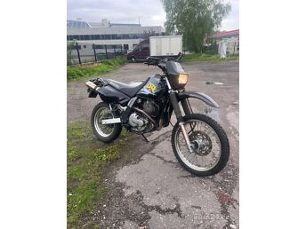 SUZUKI DR 650 32 kW -97