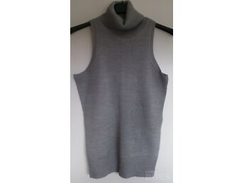 KÕRGEMA KAELUSEGA KOOTUD VEST