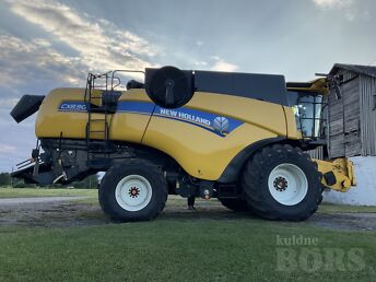 KOMBAIN NEW HOLLAND CX8.90