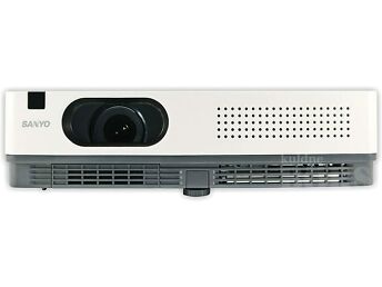 KAASASKANTAV PROJEKTOR SANYO PLC-XD2200 ULTRA, 3LCD XGA - GARANTII