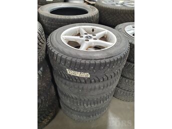 TALVEREHVID + VALUVELJED 195/65 R15 / 5X112 / NOKIAN HAKKAPELIITTA 5 / 5MM AUDI - VW / VELJED