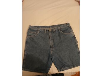 WRANGLER LÜHIKESED SUVEPÜKSID