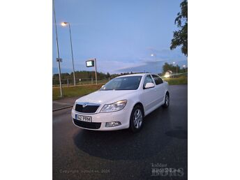 SKODA OCTAVIA FACELIFT 1.6 77 kW -12