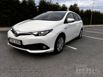TOYOTA AURIS 1.8 73 kW -16