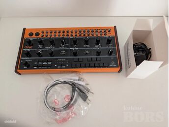 BEHRINGER CRAVE ANALOOOGSÜNTESAATOR